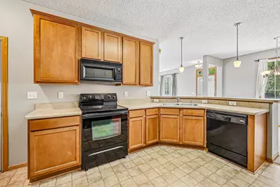 40 River Woods Drive W, Saint Paul Park, MN 55071 - Photo 14