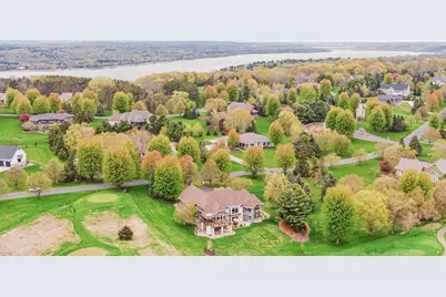 345 Lindsay Road, Hudson, WI 54016 - Photo 8