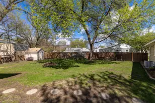 5205 Edgewood Ave N, Crystal, MN 55428 - Photo 26