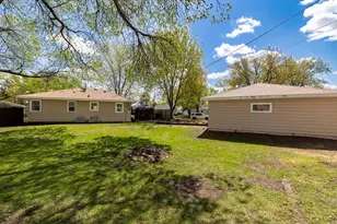 5205 Edgewood Ave N, Crystal, MN 55428 - Photo 28