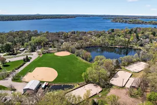 114 Wildwood Bay Dr, Mahtomedi, MN 55115 - Photo 32