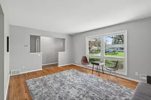 10325 Zion St NW, Coon Rapids, MN 55433 - Photo 4