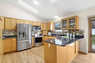 17079 Isleton Ave, Lakeville, MN 55044 - Photo 6