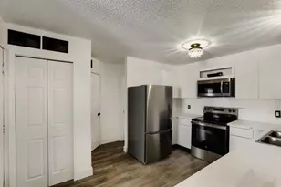 1705 Riverwood Dr, Burnsville, MN 55337 - Photo 6