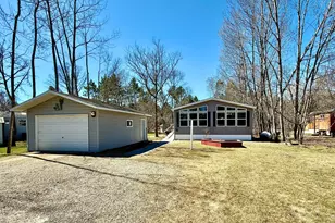 1707 Crosby Ct SE, Bemidji, MN 56601 - Photo 2