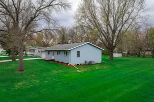 330 8th St E, Hector, MN 55342 - Photo 6