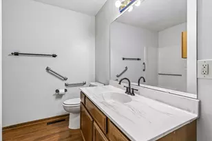 4165 Hilltop Point, Eagan, MN 55123 - Photo 18