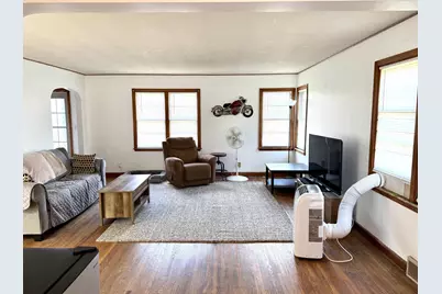 406 3rd Street NE, Roseau, MN 56751 - Photo 4