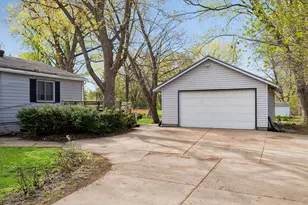 660 County Rd D E, Little Canada, MN 55117 - Photo 34