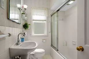 209 Robie Street W, Saint Paul, MN 55107 - Photo 14