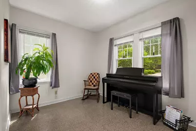 209 Robie Street W, Saint Paul, MN 55107 - Photo 12