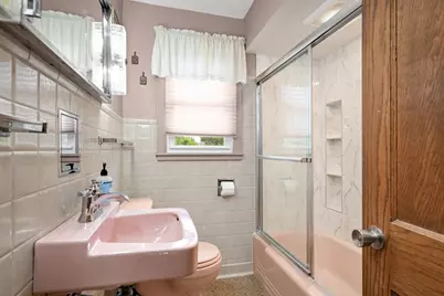 209 Robie Street W, Saint Paul, MN 55107 - Photo 20