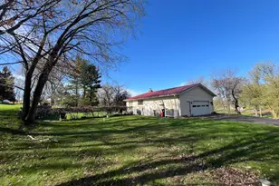 2114 Jannsen Ct, Menomonie, WI 54751 - Photo 38