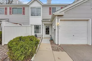 4254 Meghan Ln, Eagan, MN 55122 - Photo 4