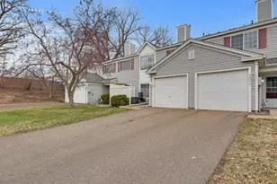 4254 Meghan Ln, Eagan, MN 55122 - Photo 2