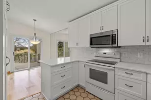 6978 W 84th St Cir, Bloomington, MN 55438 - Photo 12