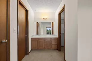 6978 W 84th St Cir, Bloomington, MN 55438 - Photo 20
