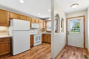 411 N Walnut St, Belle Plaine, MN 56011 - Photo 10