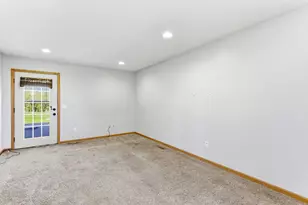 411 N Walnut St, Belle Plaine, MN 56011 - Photo 4