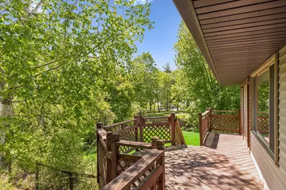 1906 Yorkshire Avenue S, Hopkins, MN 55305 - Photo 40