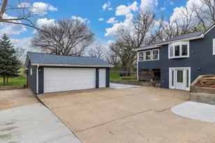 6610 Lucia Ln NE, Fridley, MN 55432 - Photo 38