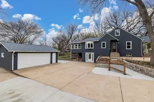 6610 Lucia Ln NE, Fridley, MN 55432 - Photo 36