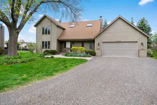 4540 Wellington Ln N, Plymouth, MN 55442 - Photo 2