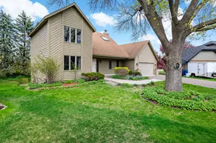 4540 Wellington Ln N, Plymouth, MN 55442 - Photo 4