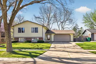 842 22nd St SE, Rochester, MN 55904 - Photo 4