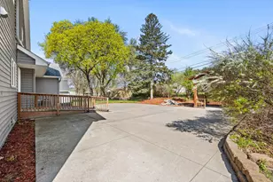 319 Bellwood Ave, Maplewood, MN 55117 - Photo 34