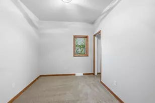 219 S Cedar St, Belle Plaine, MN 56011 - Photo 10