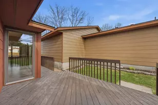 5386 Emerald Way, Apple Valley, MN 55124 - Photo 6