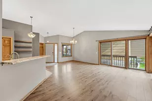 5386 Emerald Way, Apple Valley, MN 55124 - Photo 12