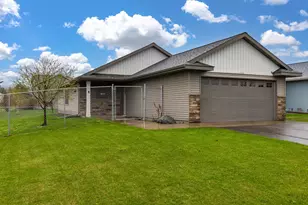 415 Cardinal St, Mora, MN 55051 - Photo 2