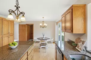 11215 Kenora Way, Lakeville, MN 55044 - Photo 8