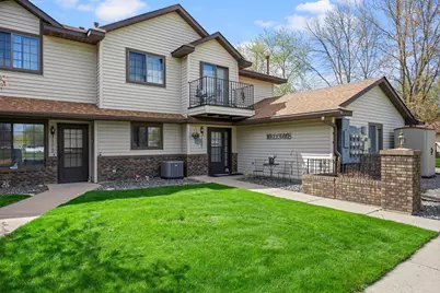 1221 Bradford Street SE, Hutchinson, MN 55350 - Photo 2