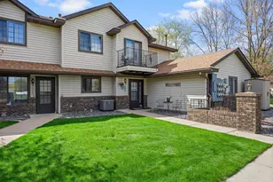 1221 Bradford St SE, Hutchinson, MN 55350 - Photo 2