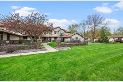 1221 Bradford Street SE, Hutchinson, MN 55350 - Photo 2