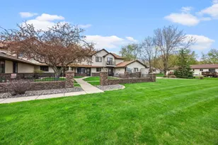 1221 Bradford St SE, Hutchinson, MN 55350 - Photo 2