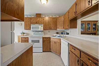 1221 Bradford Street SE, Hutchinson, MN 55350 - Photo 12