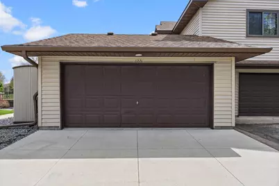 1221 Bradford Street SE, Hutchinson, MN 55350 - Photo 4