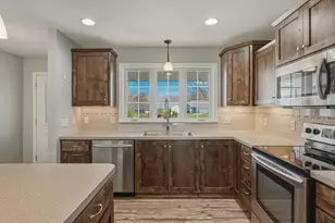 31023 Magnolia Ridge Way, Lindstrom, MN 55045 - Photo 10