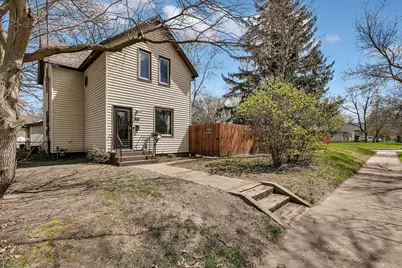 718 5th Avenue SE, Saint Cloud, MN 56304 - Photo 2