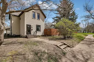 718 5th Ave SE, Saint Cloud, MN 56304 - Photo 2