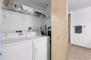 215 10th Ave S, Minneapolis, MN 55415 - Photo 36