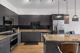 215 10th Ave S, Minneapolis, MN 55415 - Photo 12