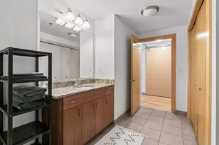 215 10th Ave S, Minneapolis, MN 55415 - Photo 34