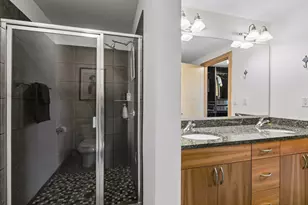 215 10th Ave S, Minneapolis, MN 55415 - Photo 28