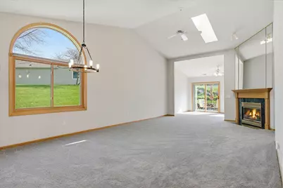 2885 Jordan Drive, Woodbury, MN 55125 - Photo 18