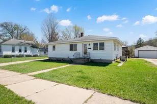 625 E Mark St, Winona, MN 55987 - Photo 2